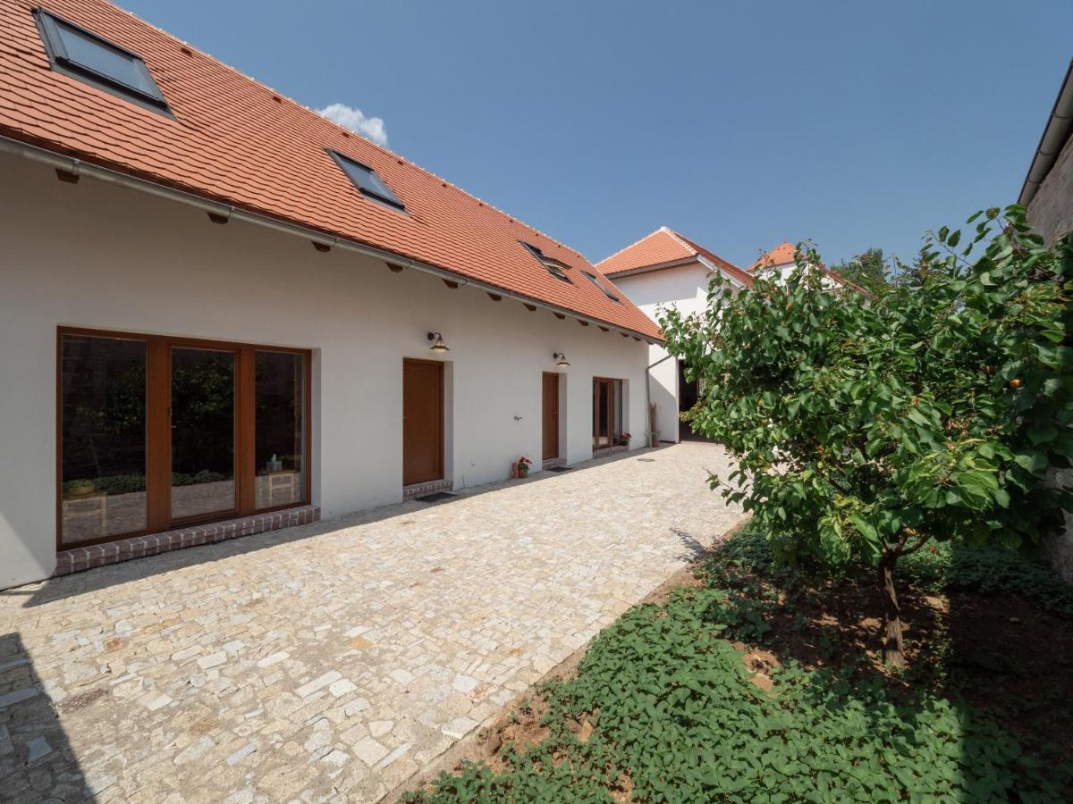 Penzion Andel Šatov Exteriér fotografie