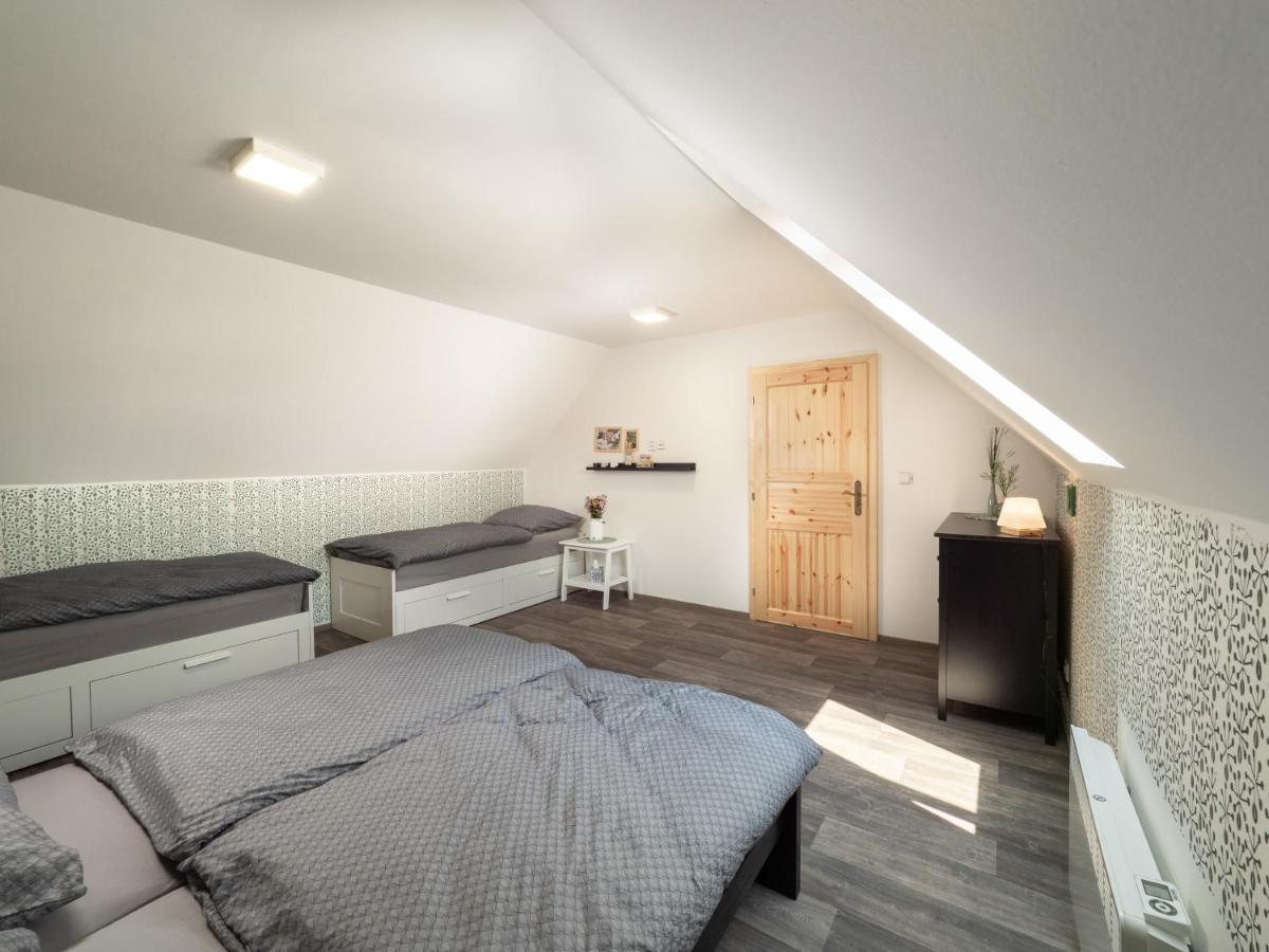 Penzion Andel Šatov Exteriér fotografie